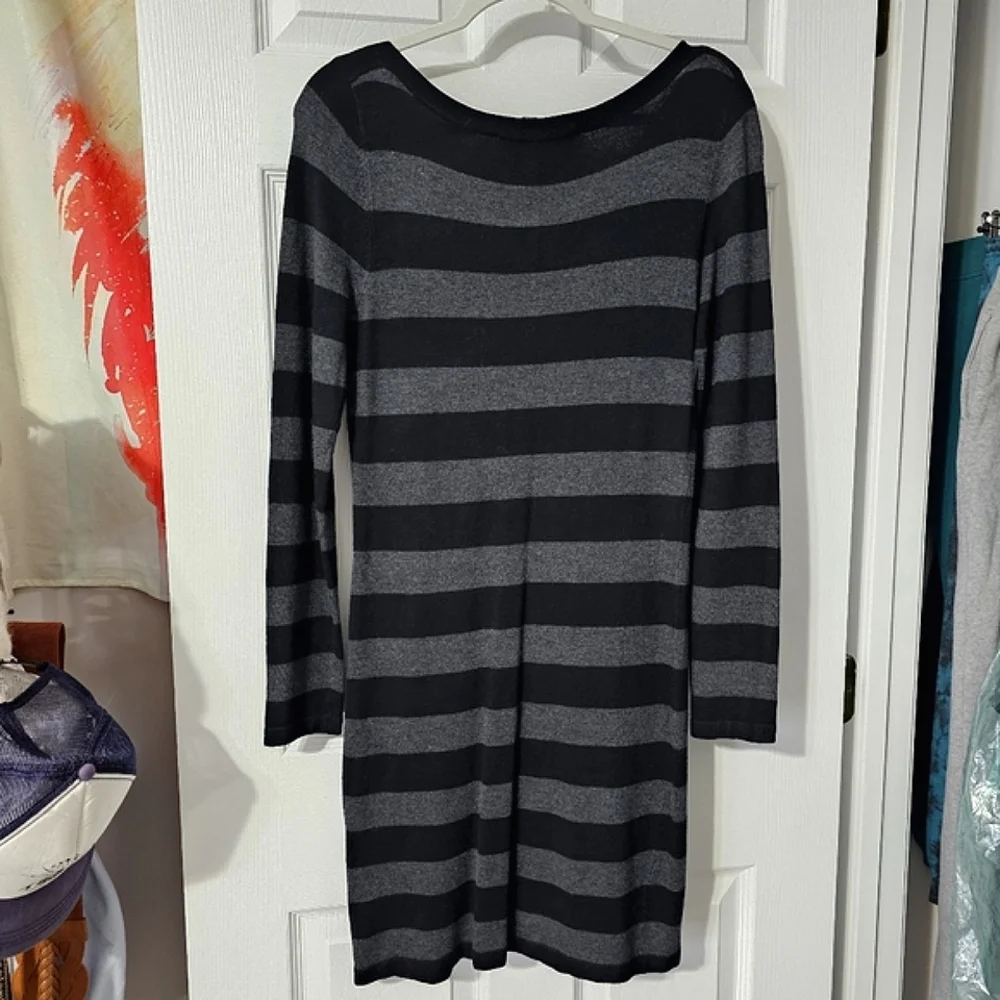 HP🎉 French Connection Black and Gray Striped Sweater Dress - Size 10 - Picture 8 of 11